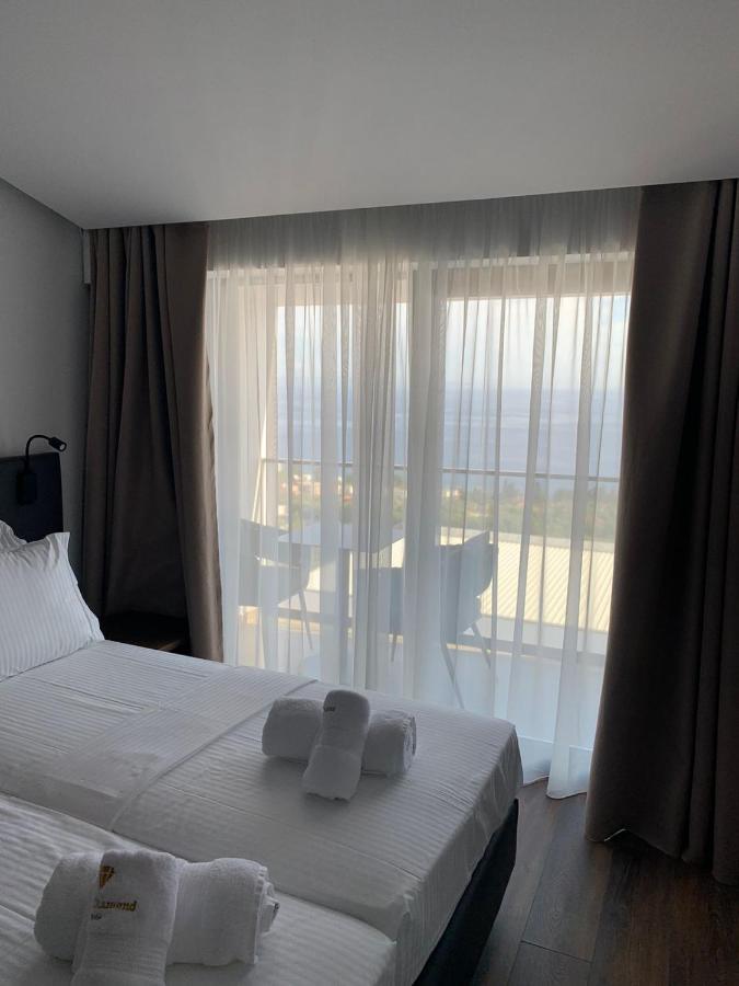 Black Diamond Hotel Dhërmi Екстериор снимка