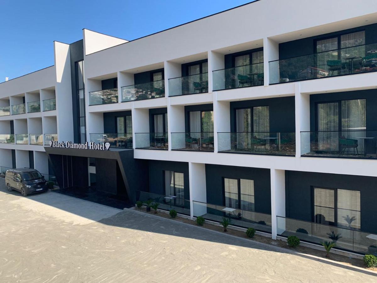 Black Diamond Hotel Dhërmi Екстериор снимка