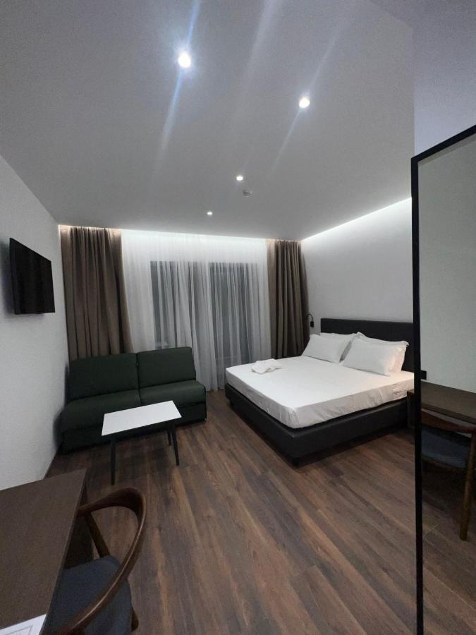 Black Diamond Hotel Dhërmi Екстериор снимка