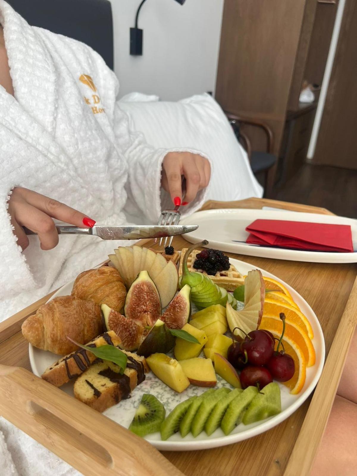 Black Diamond Hotel Dhërmi Екстериор снимка