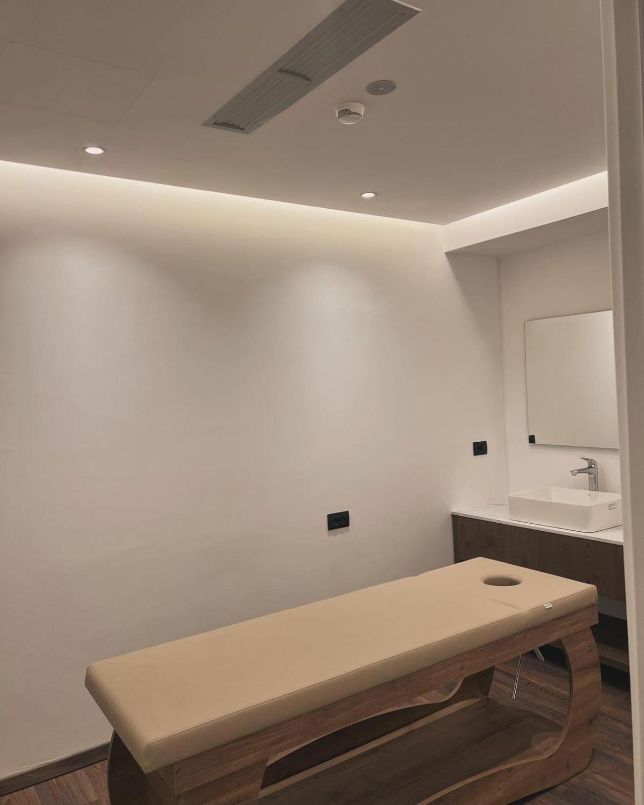 Black Diamond Hotel Dhërmi Екстериор снимка