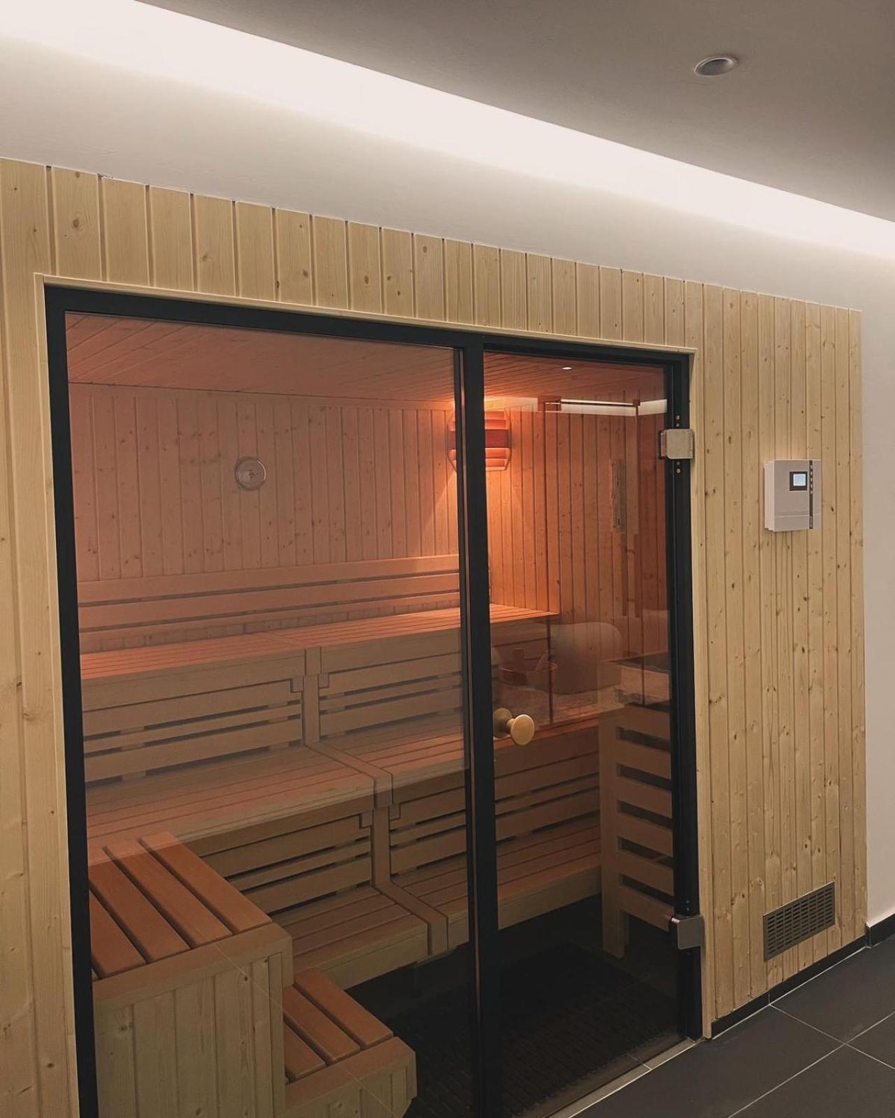 Black Diamond Hotel Dhërmi Екстериор снимка