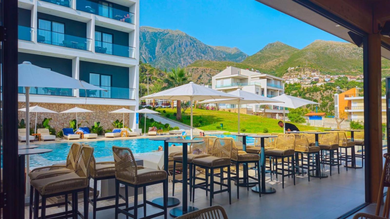Black Diamond Hotel Dhërmi Екстериор снимка