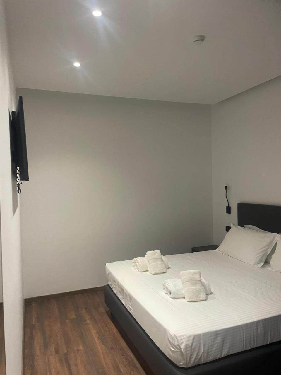 Black Diamond Hotel Dhërmi Екстериор снимка