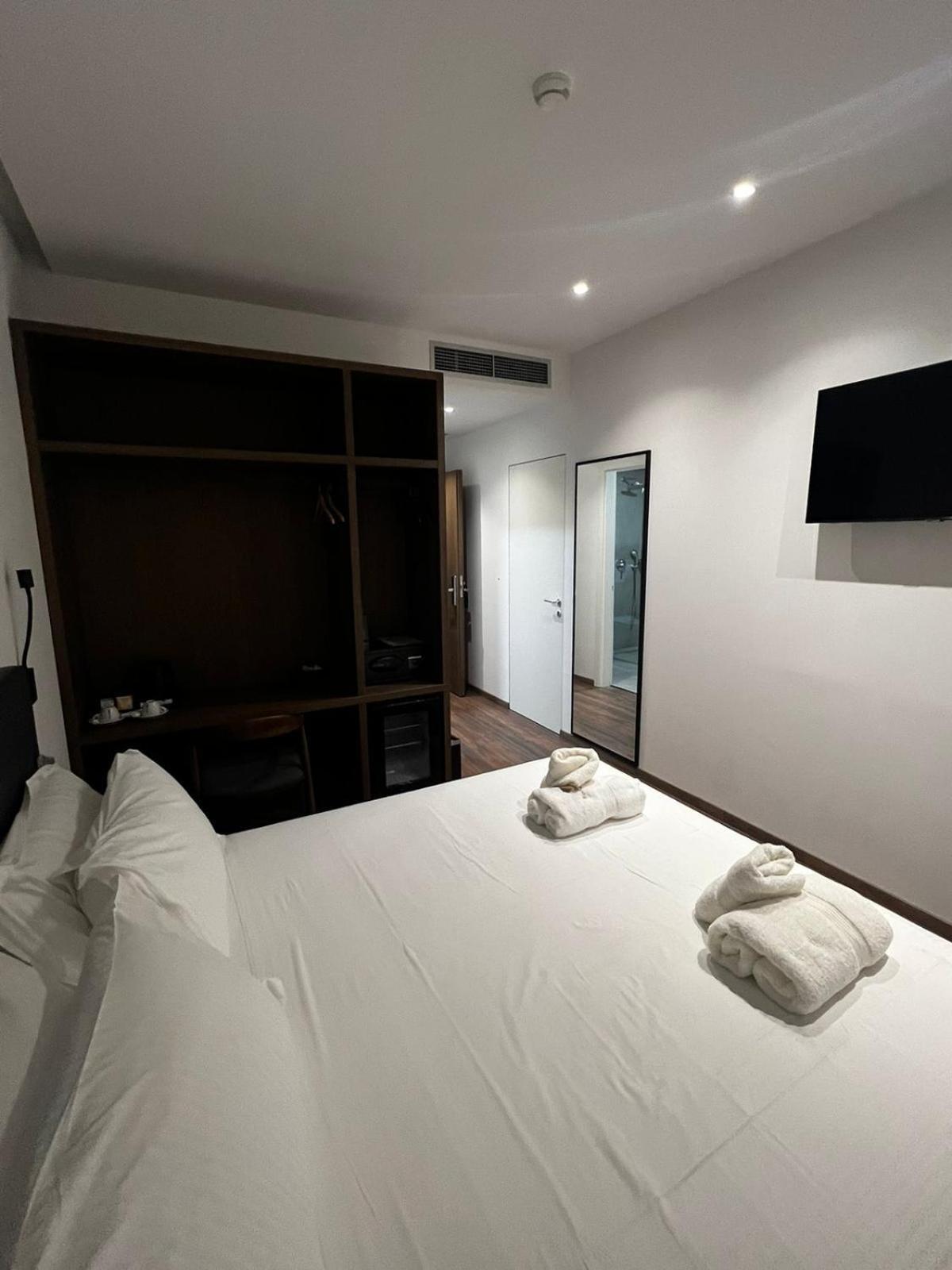 Black Diamond Hotel Dhërmi Екстериор снимка
