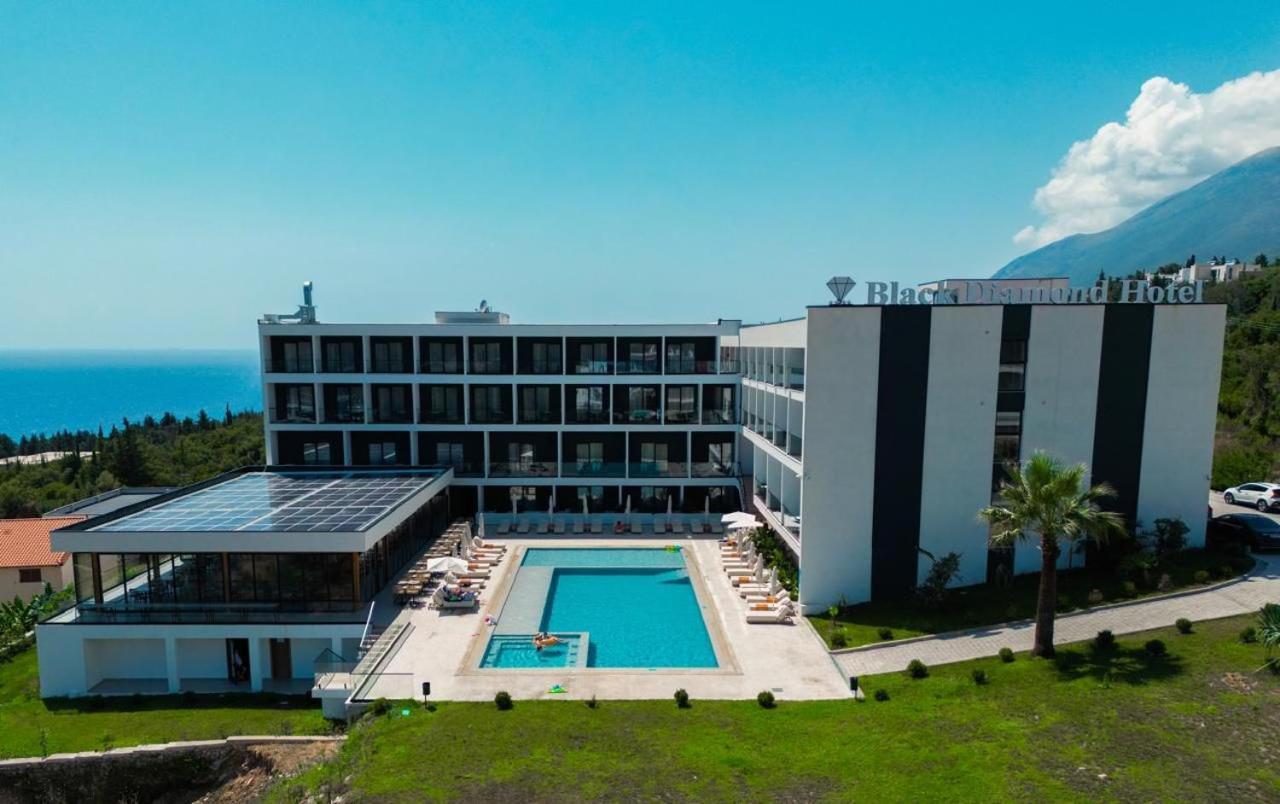Black Diamond Hotel Dhërmi Екстериор снимка